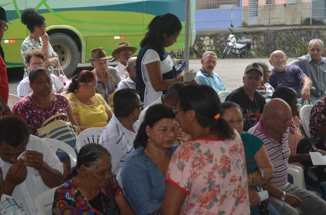 Mutirão de Catarata atende quase 450 pessoas em Camacã